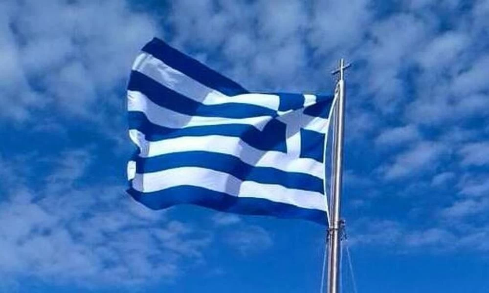 «Σκύλιασε» ο τουρκικός Τύπος για την τοποθέτηση ελληνικής σημαίας στο Καστελόριζο